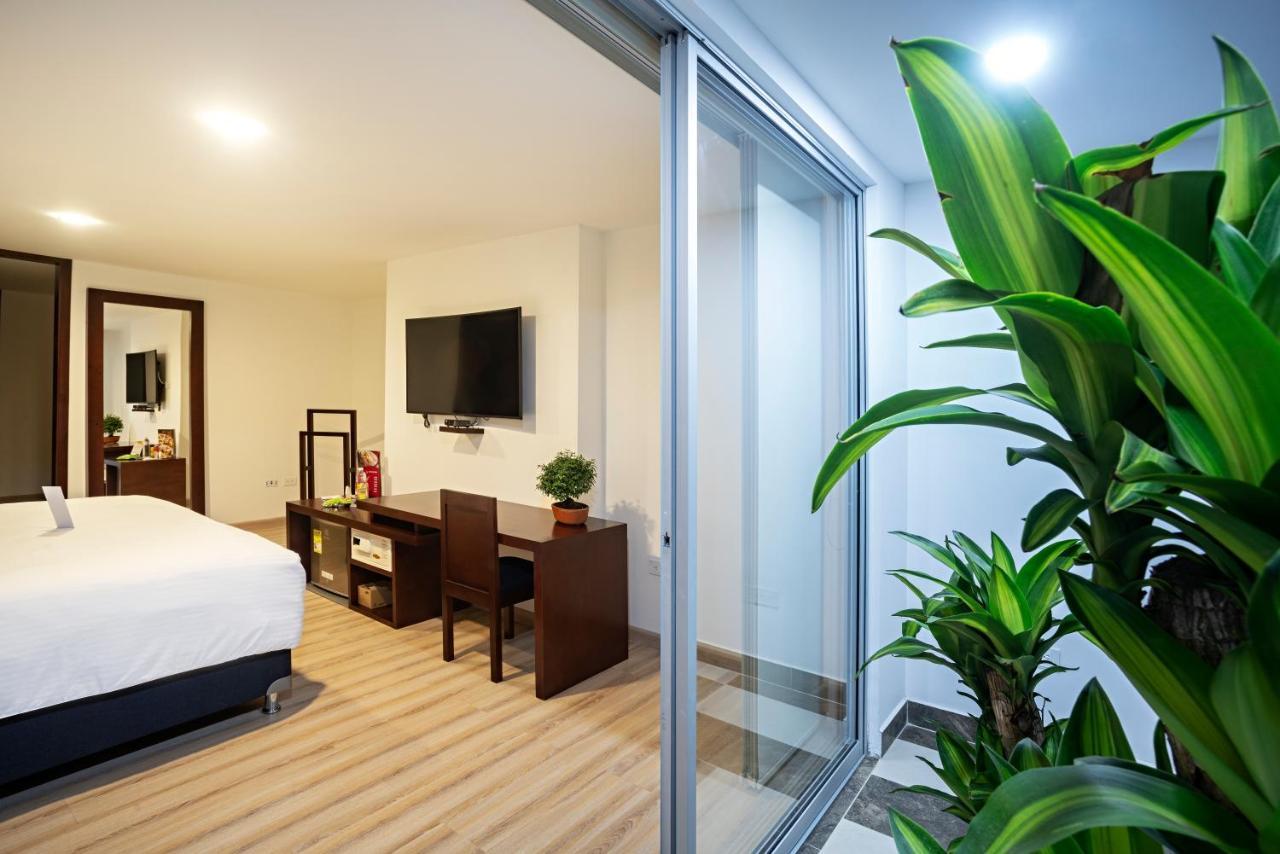 Loft Hotel Ипьялес Экстерьер фото